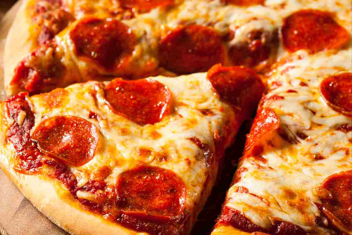 pizza pepperoni dettagli