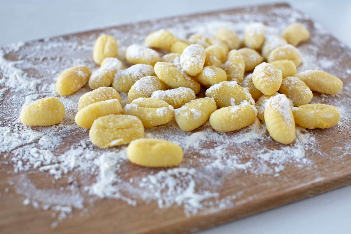 Gnocchi sul tagliere