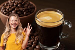 caffè cremoso, donna ok e chicchi caffè