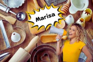 accessori cucina, donna megafono, nuvoletta fumetto, scritta marisa