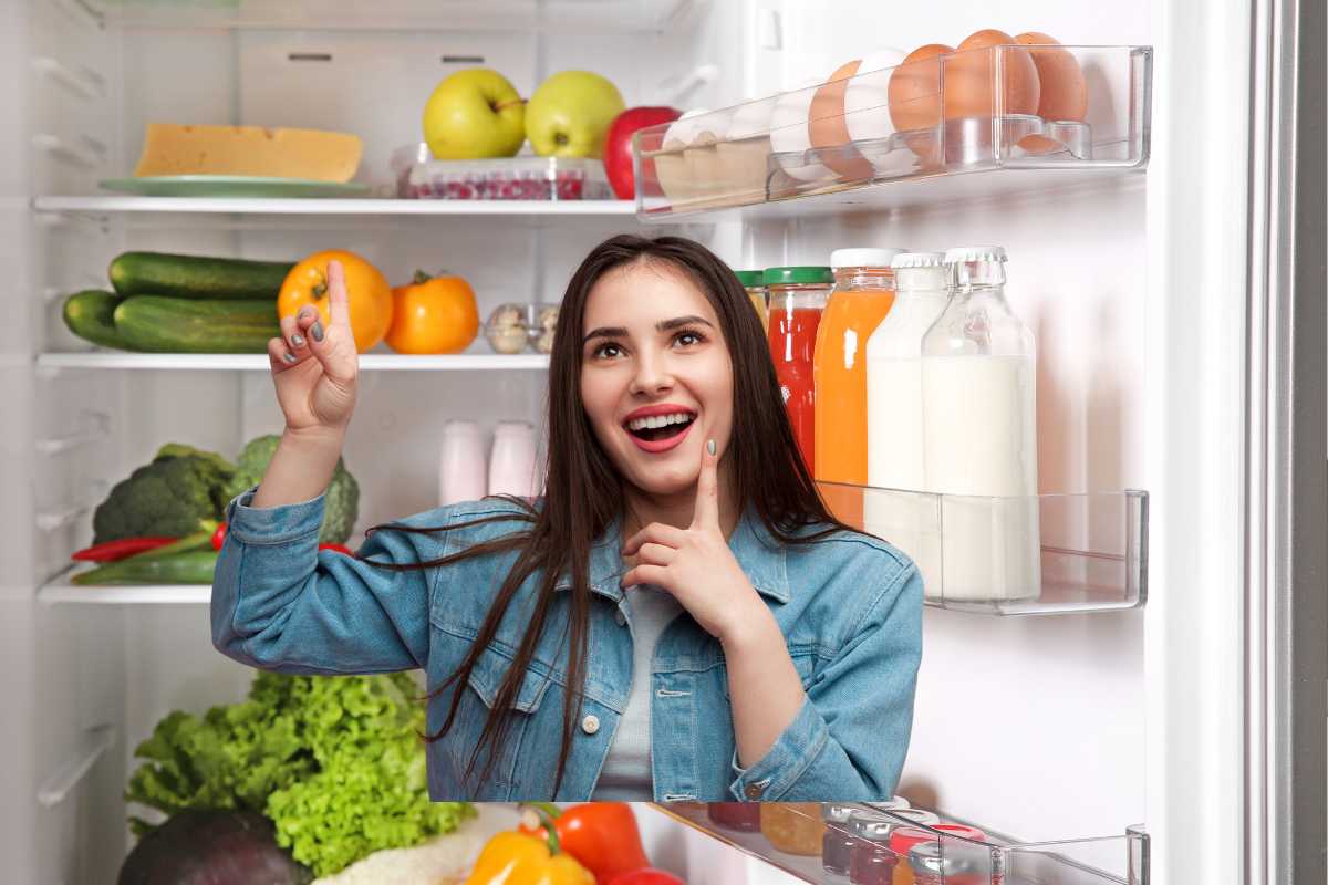 ragazza frigorifero