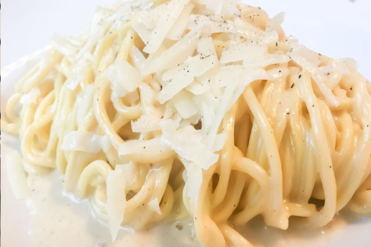 spaghetti burro e formaggio